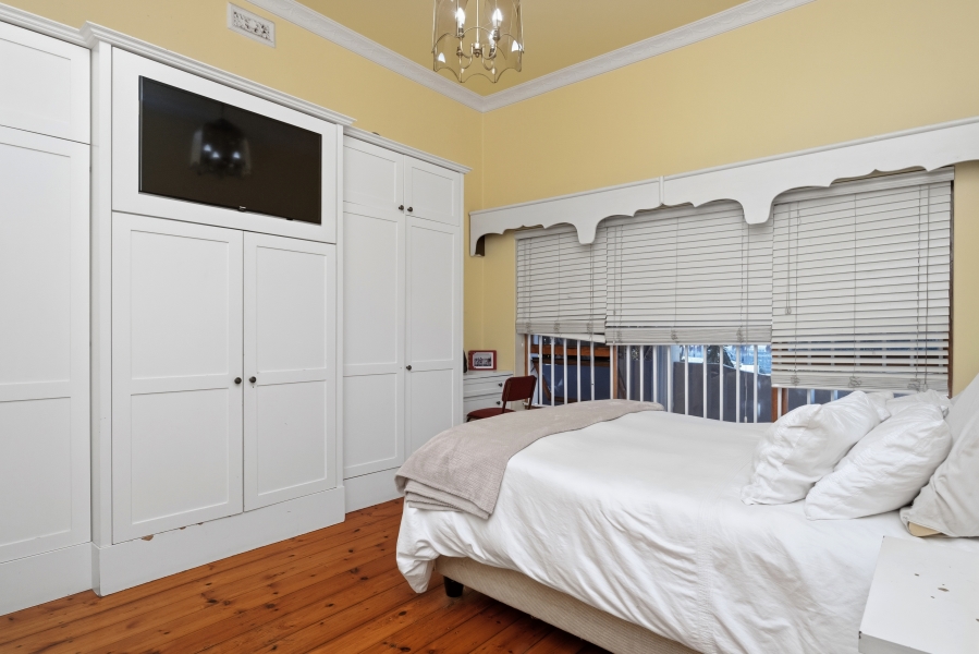 8 Bedroom Property for Sale in Walmer Estate Western Cape